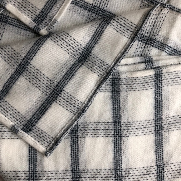 NWT 🍁 Dash Stripe Ruana - Picture 5 of 5